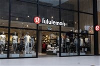 Photo of Lululemon storefront 