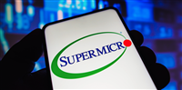 July 21, 2022, Brazil. In this photo illustration, the Super Micro Computer, Inc. logo seen displayed on a smartphone screen — Stock Editorial Photography