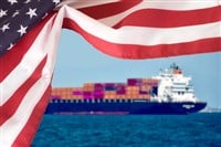 A container ship and the flag of USA — Photo