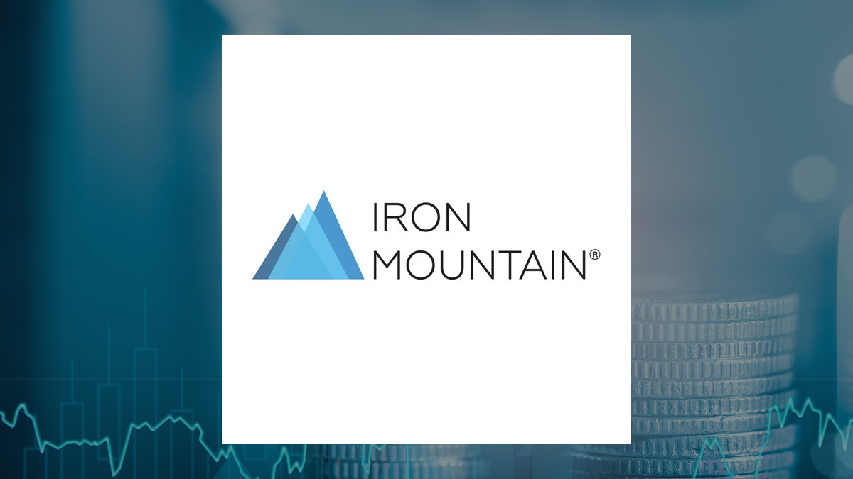 Iron Mountain logo with Finance background