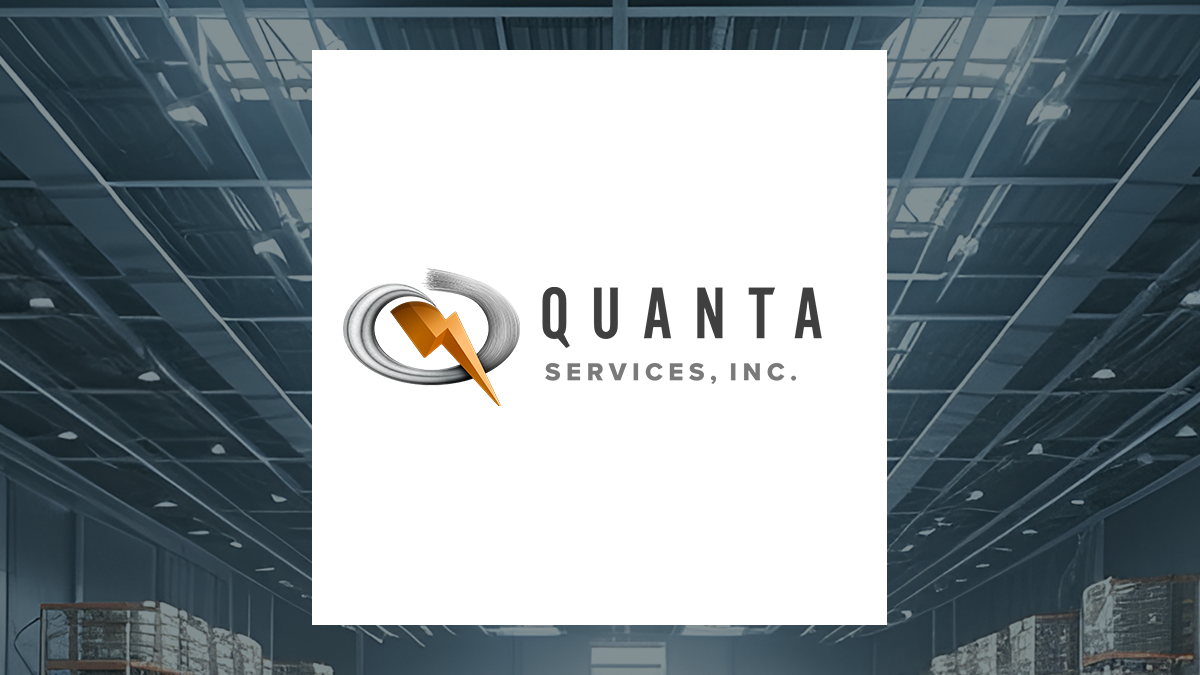 Quanta Services logo with Construction background