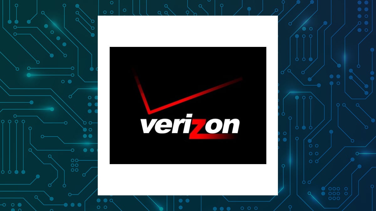 Verizon Communications logo with Computer and Technology background