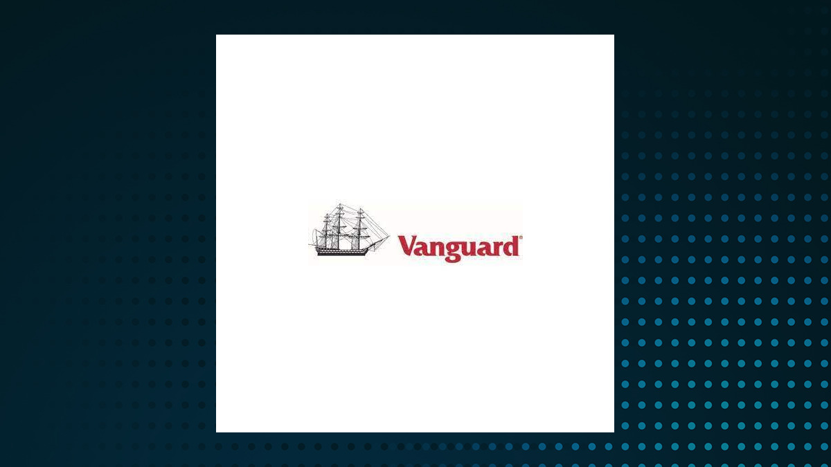 Vanguard U.S. Total Market Index ETF (CAD-hedged) (TSE:VUS) Shares Down ...